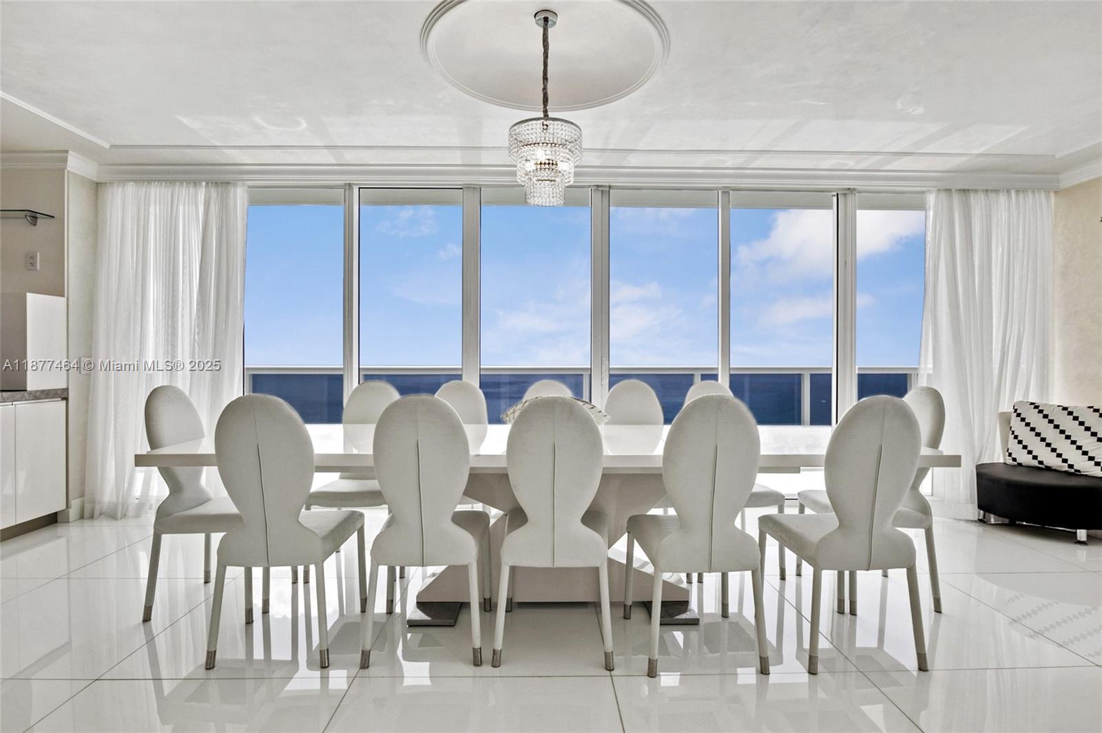 BEACH CLUB II - Residential