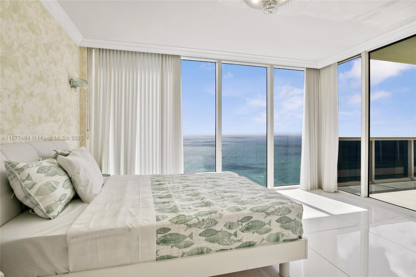BEACH CLUB II - Residential