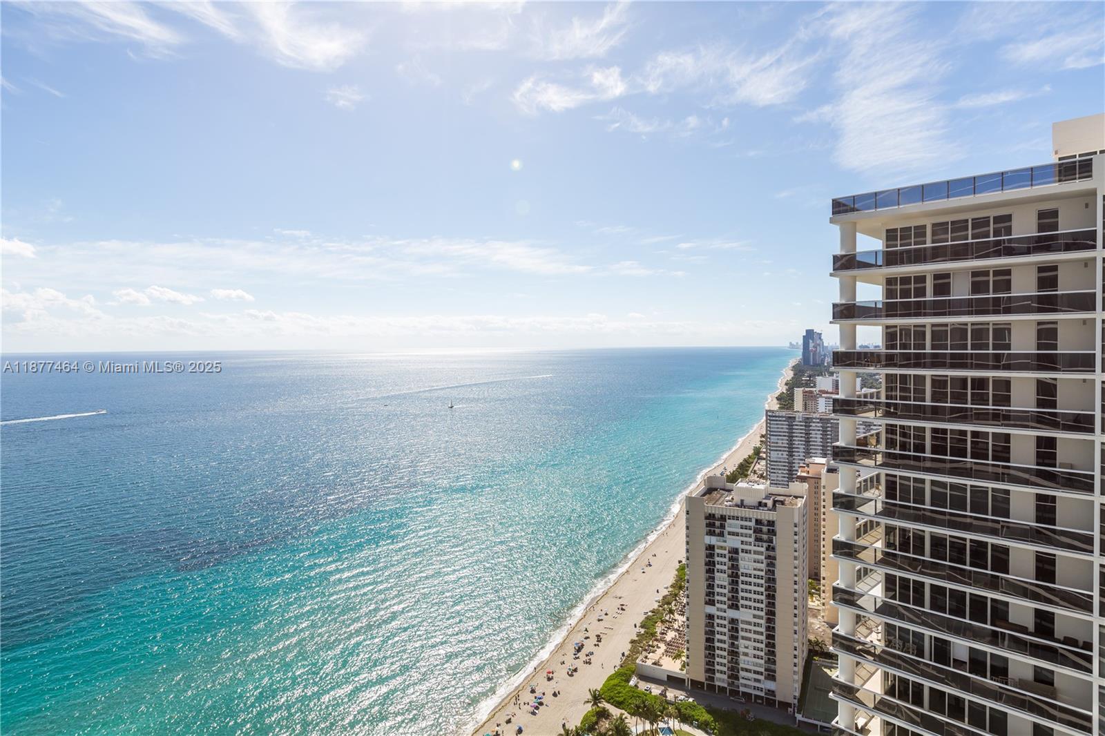 BEACH CLUB II - Residential