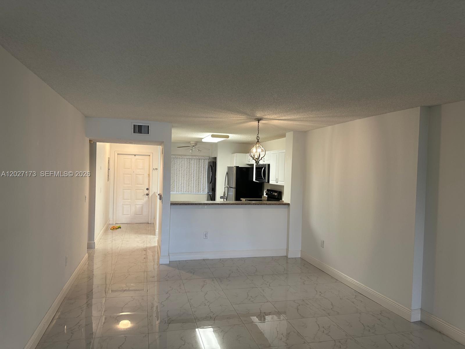 TRENT F CONDO - Residential Lease