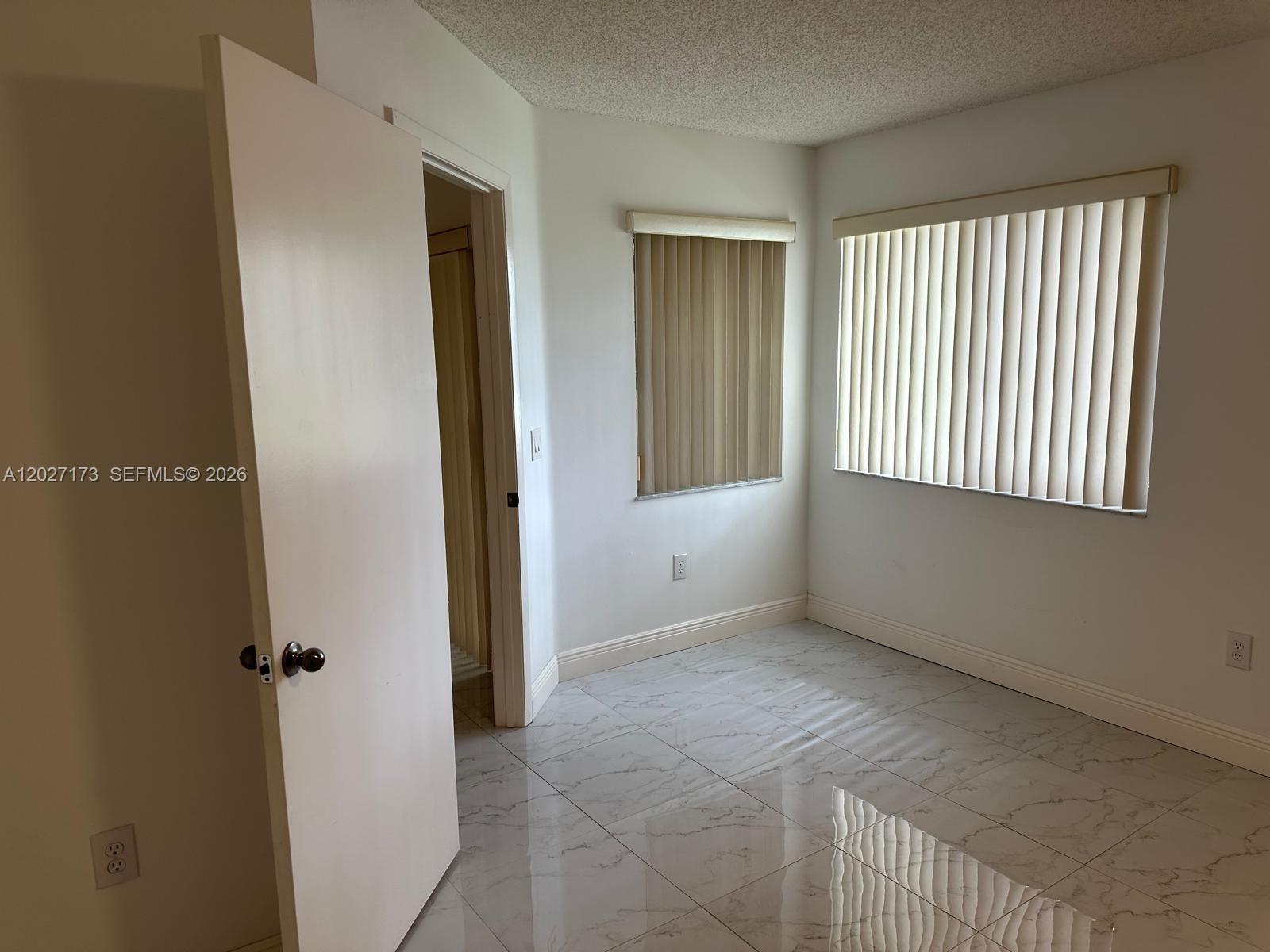 TRENT F CONDO - Residential Lease