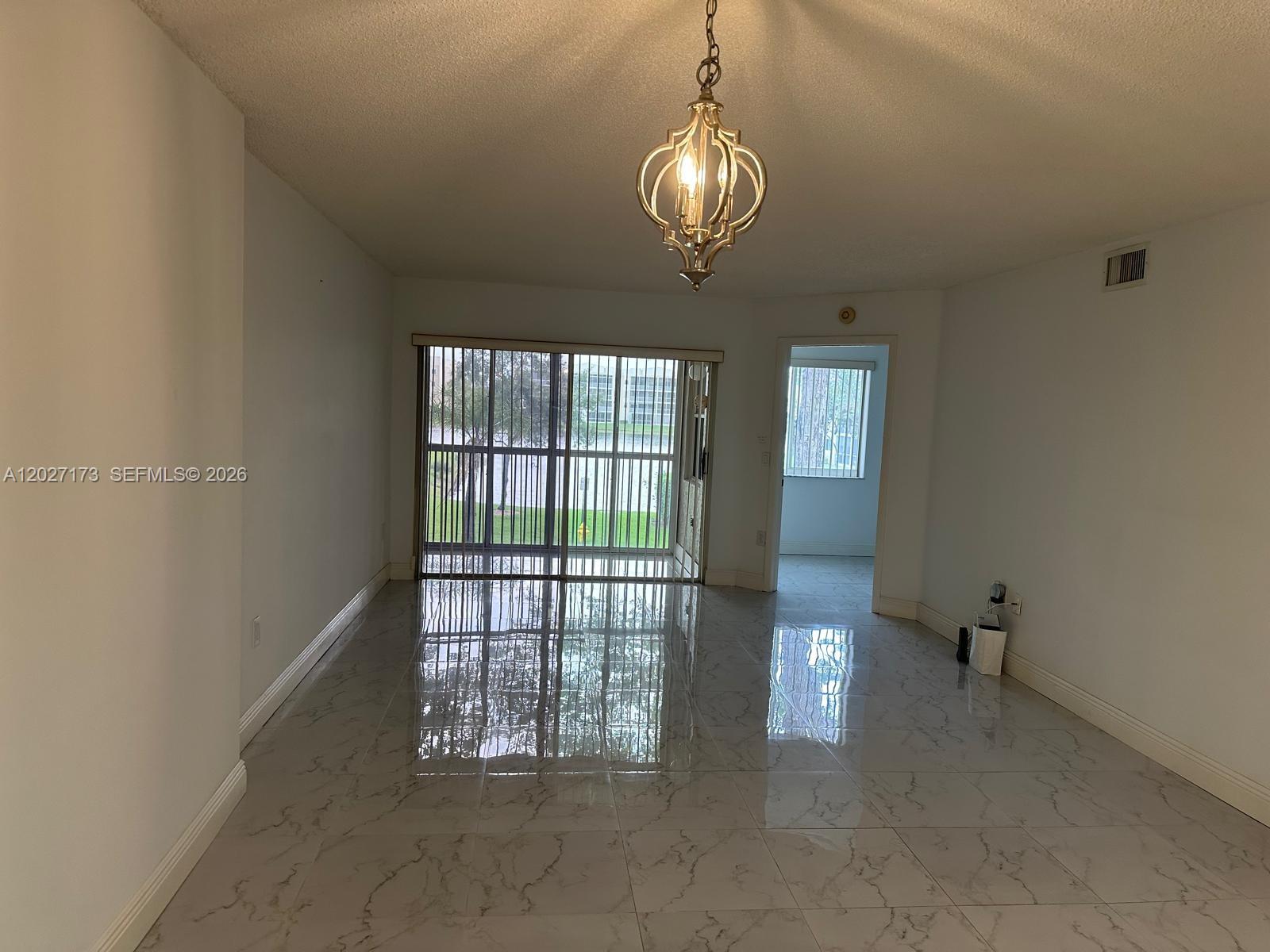 TRENT F CONDO - Residential Lease