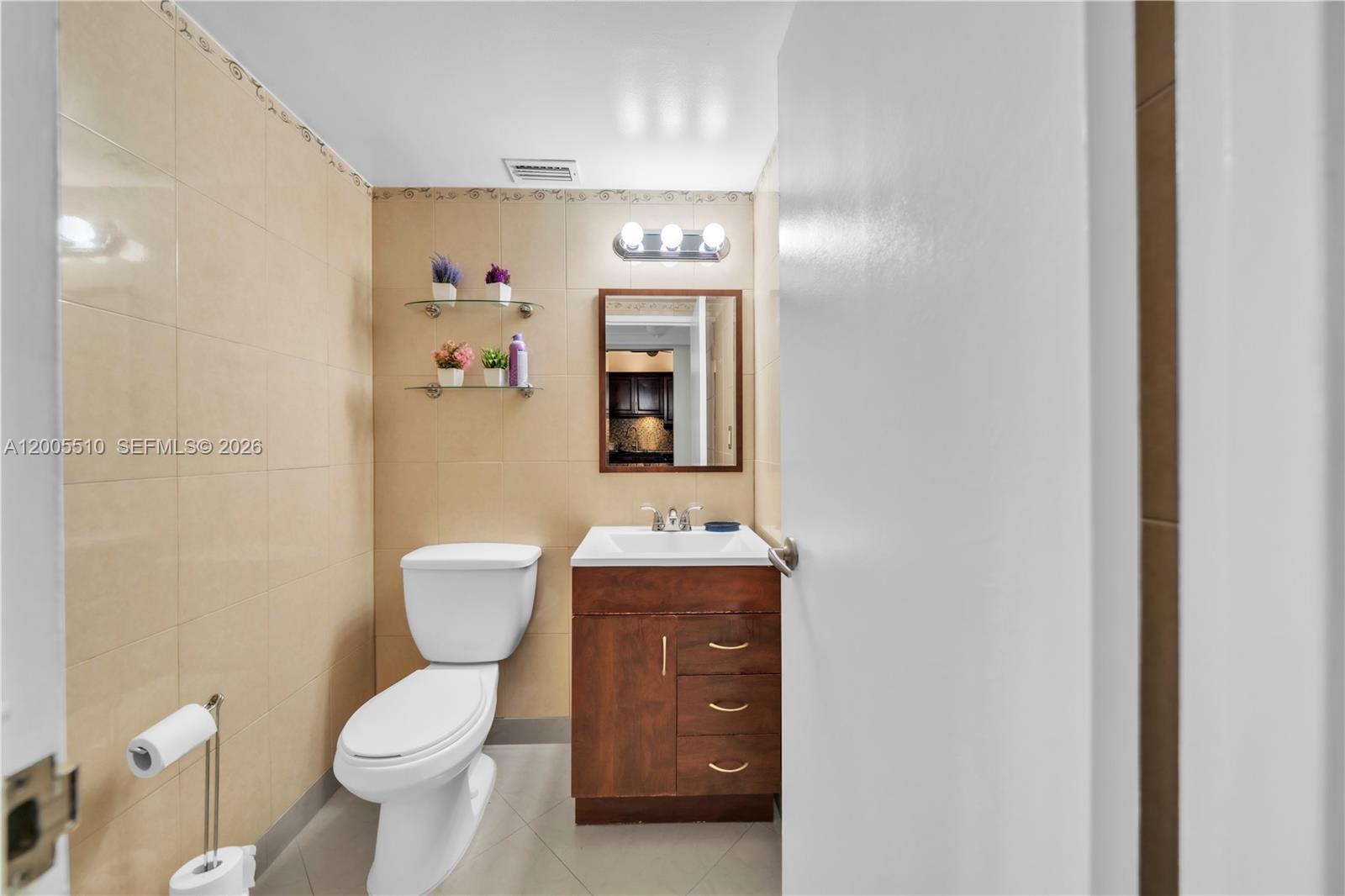 SEA AIR TOWERS CONDO - Residential