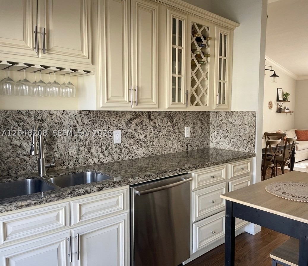 LAGO DEL REY CONDO - Residential