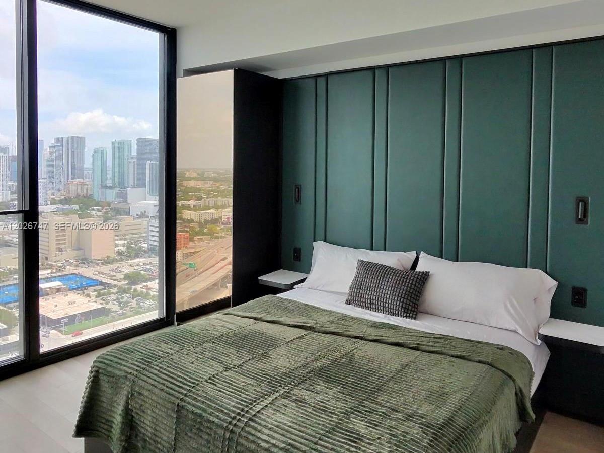E11EVEN CLUB RESIDENCES - Residential Lease