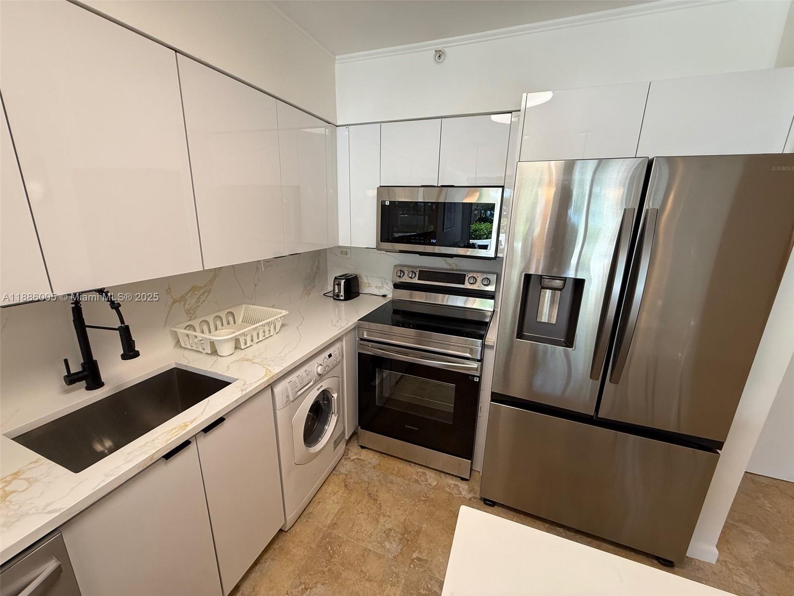 FLAMINGO SOUTH BEACH I CO - Residential