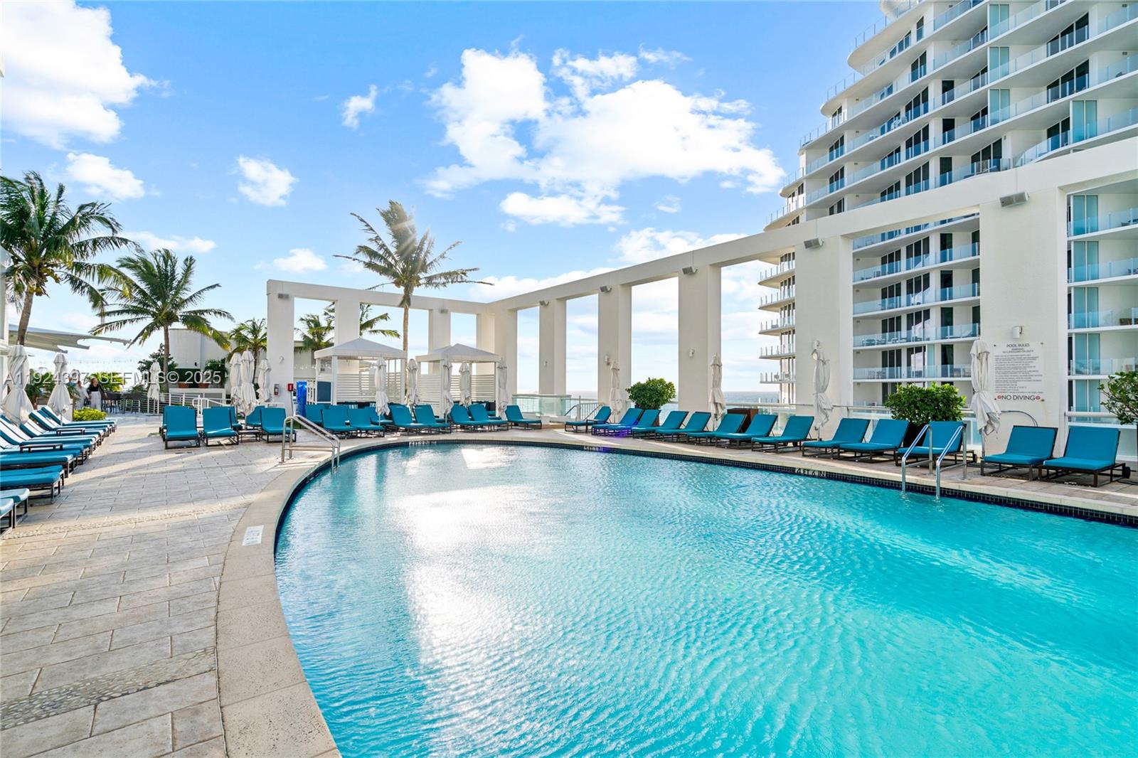 551 FLB CONDOMINIUM RESID - Residential