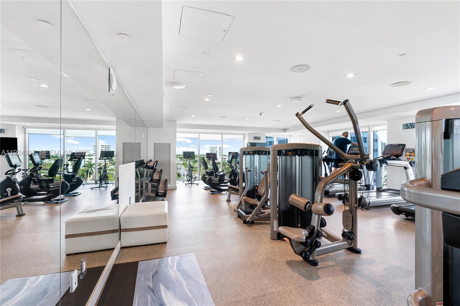 551 FLB CONDOMINIUM RESID - Residential