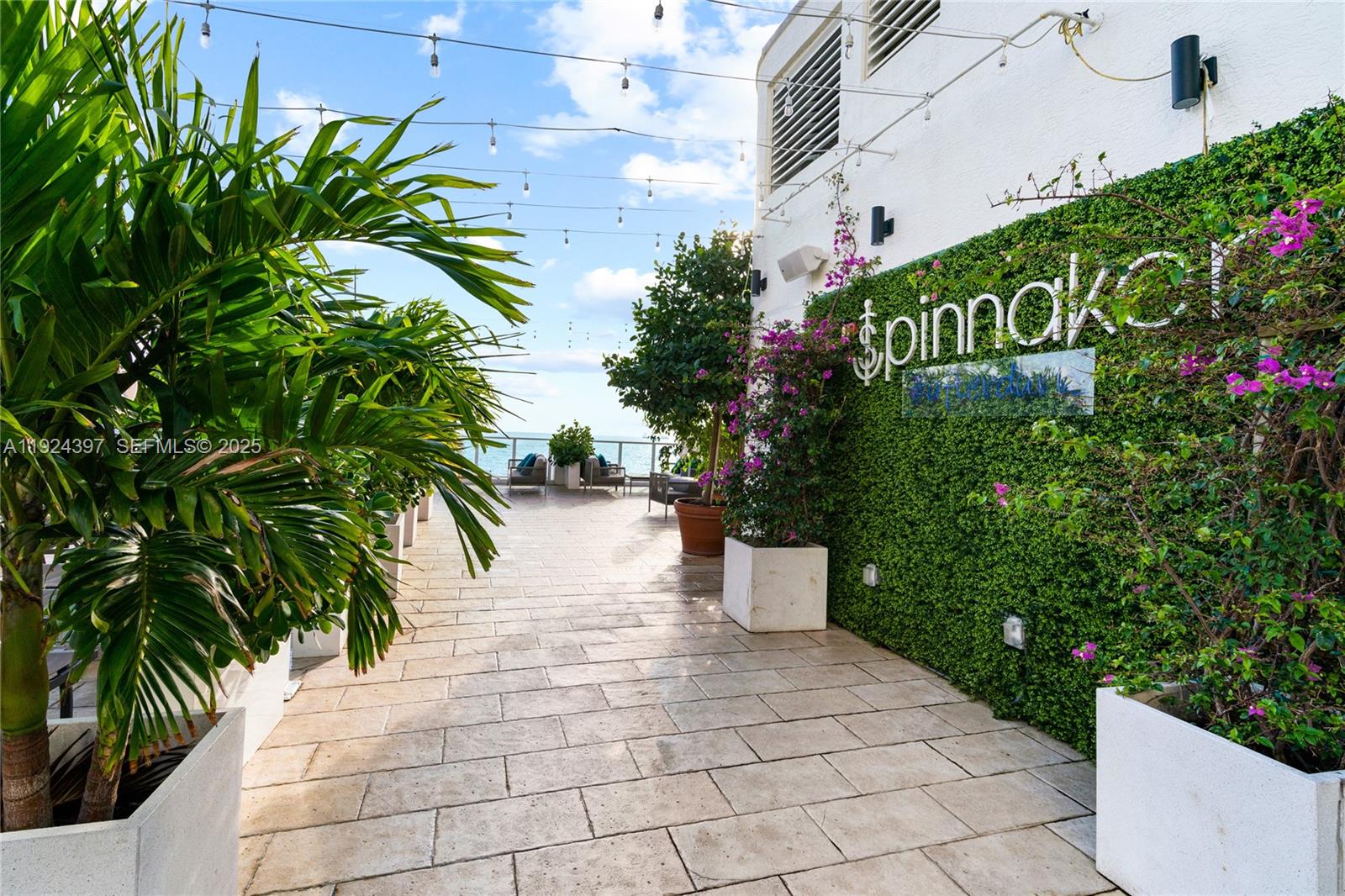 551 FLB CONDOMINIUM RESID - Residential