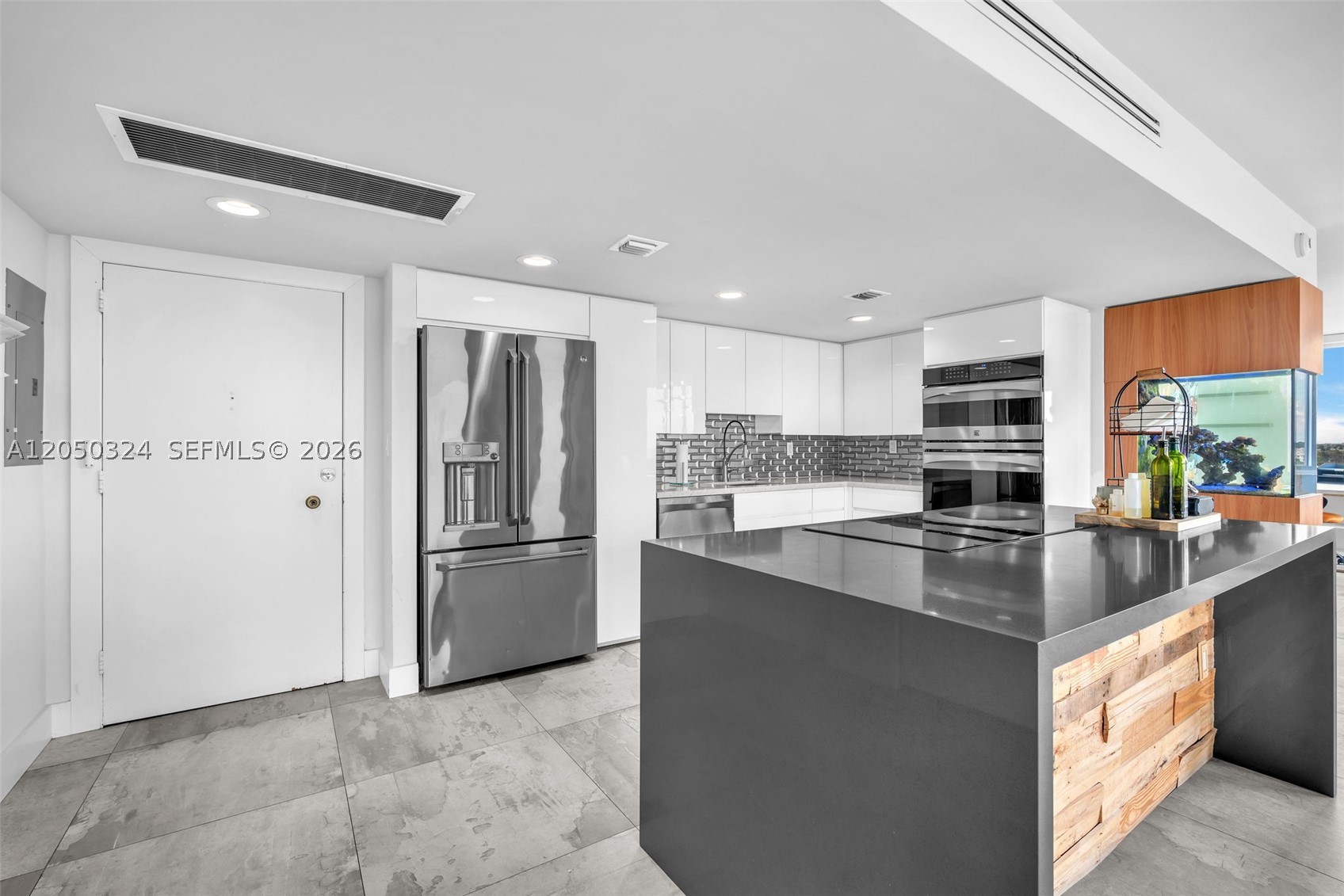 BURLEIGH HOUSE CONDO - Residential Lease