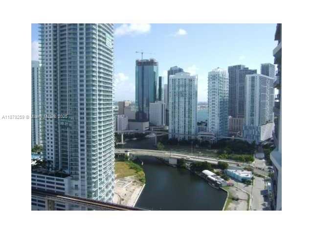 LATITUDE ON THE RIVER CON - Residential