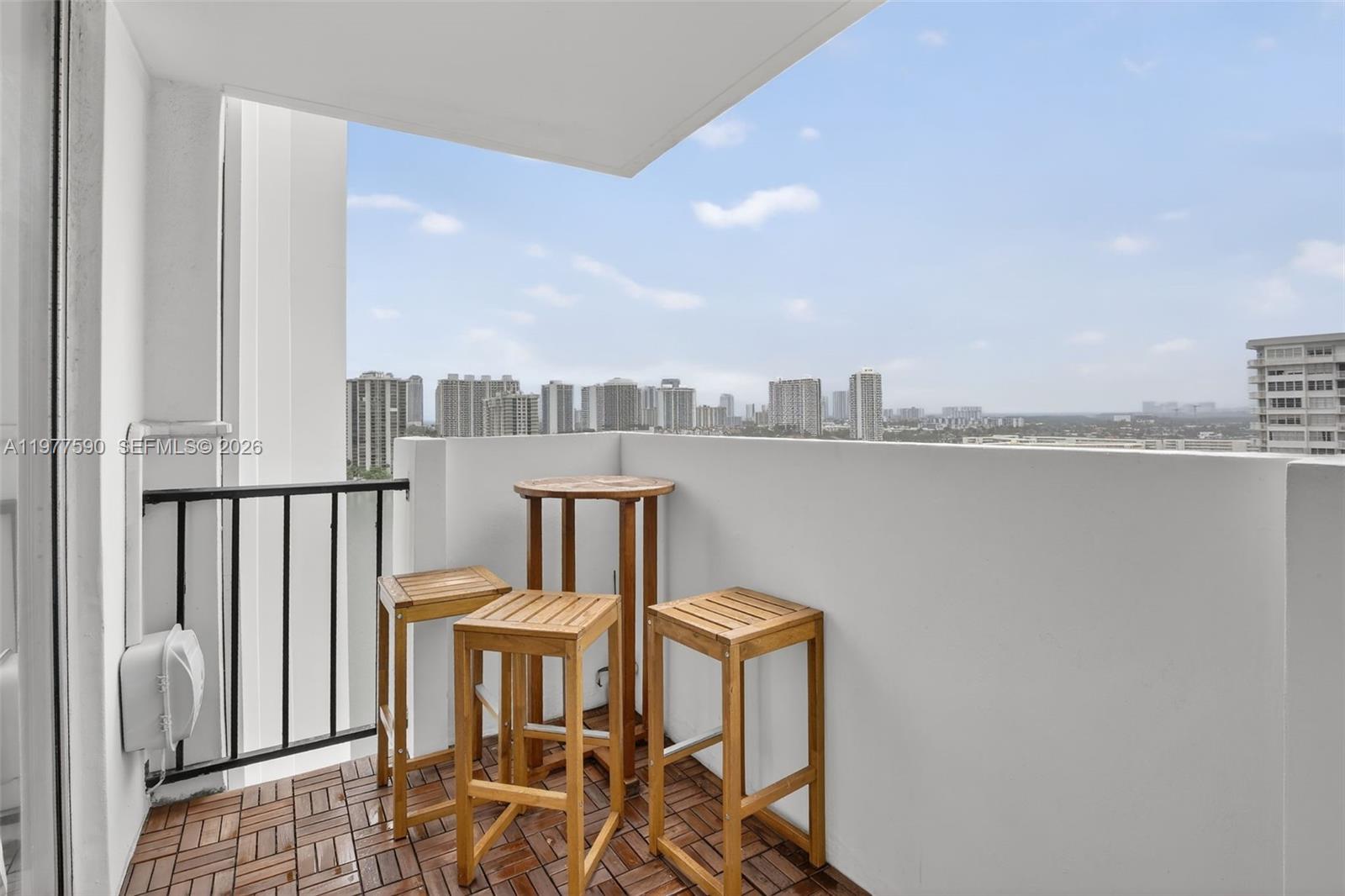 COMMODORE PLAZA CONDO - Residential
