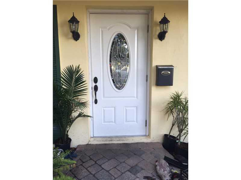 HOLLYWOOD GOLF ESTATES SE - Residential