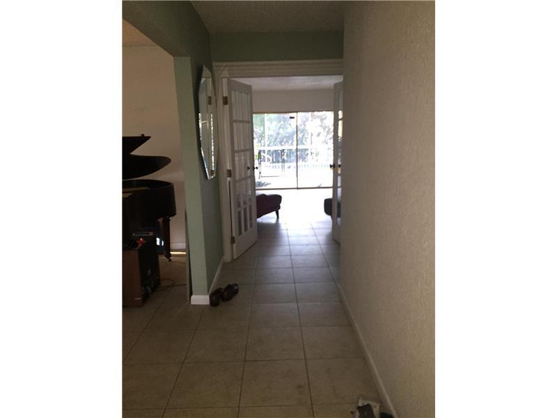 HOLLYWOOD GOLF ESTATES SE - Residential