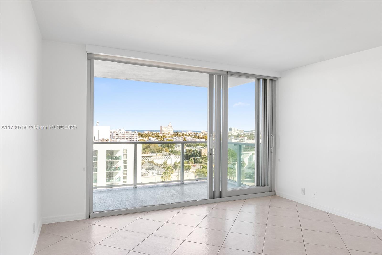 MIRADOR 1000 CONDO - Residential