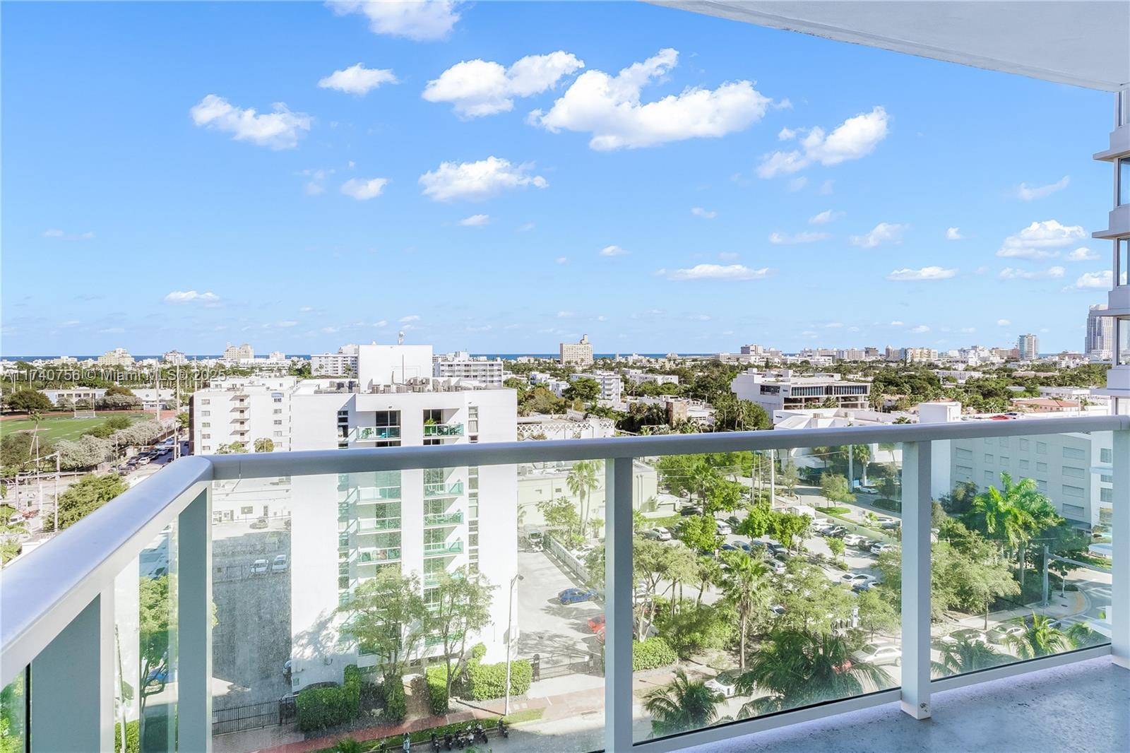 MIRADOR 1000 CONDO - Residential