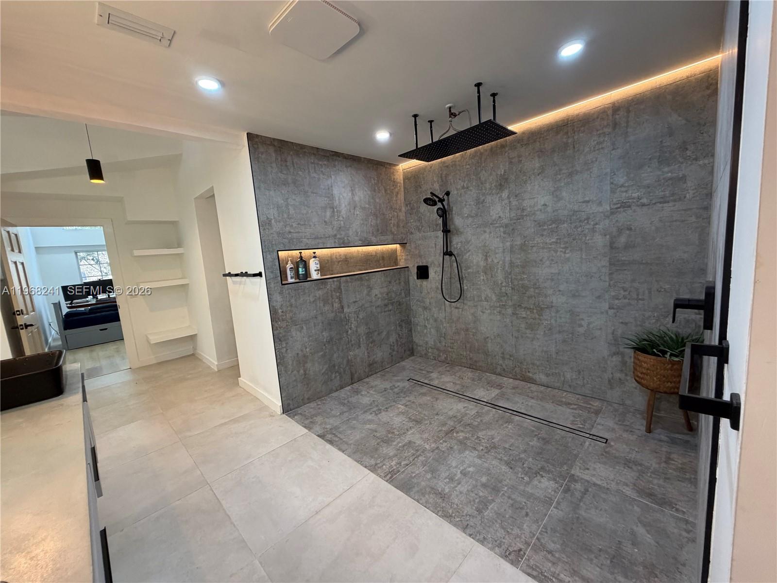 SOMERVALE DOWNS - Residential