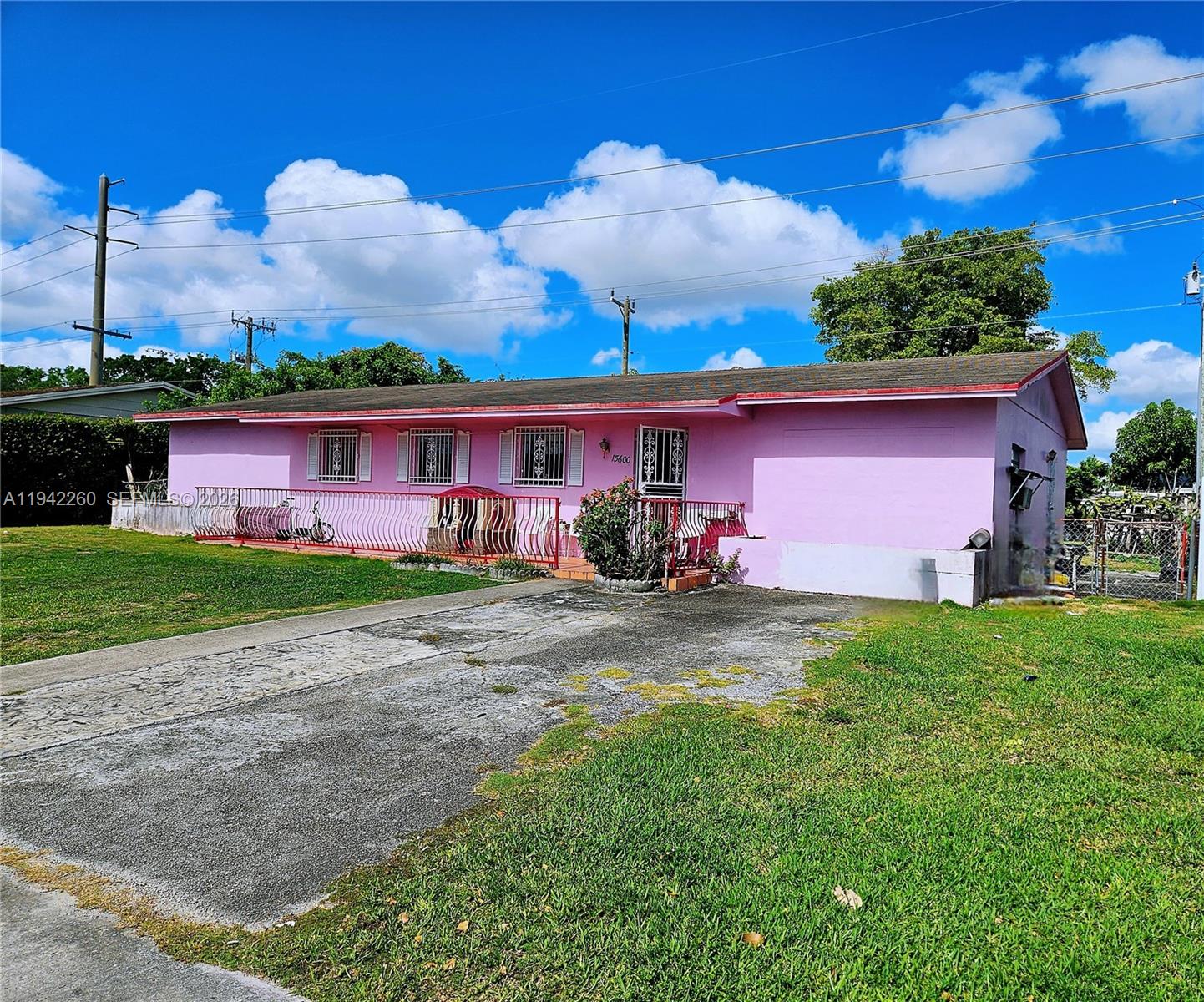 FAIRWAY ESTS SEC FIVE - Residential
