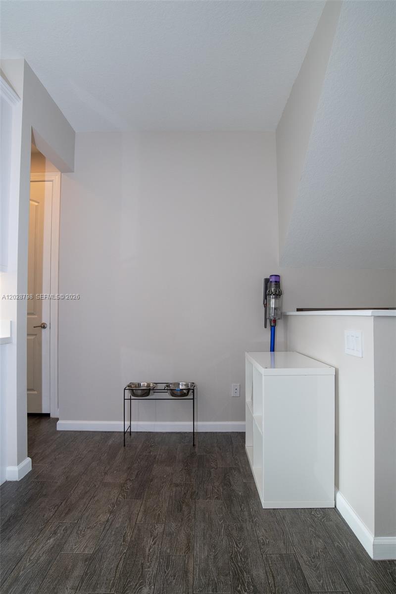 POINTE @ MIDDLE RIVER - Residential