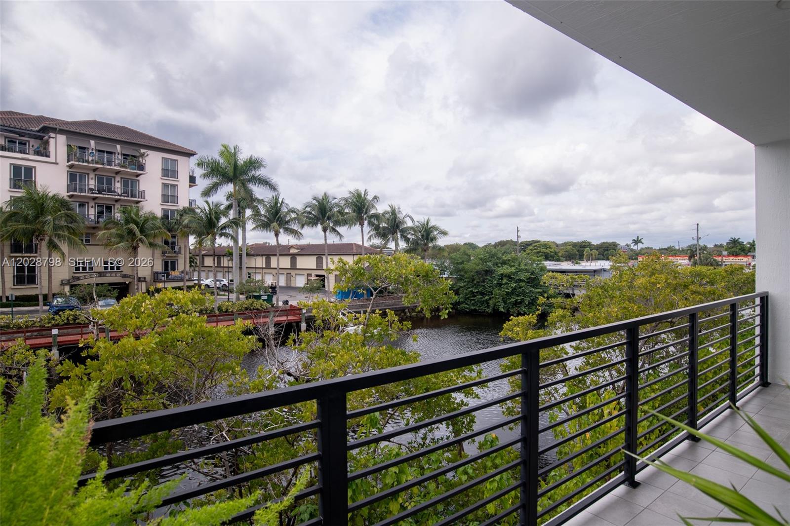 POINTE @ MIDDLE RIVER - Residential