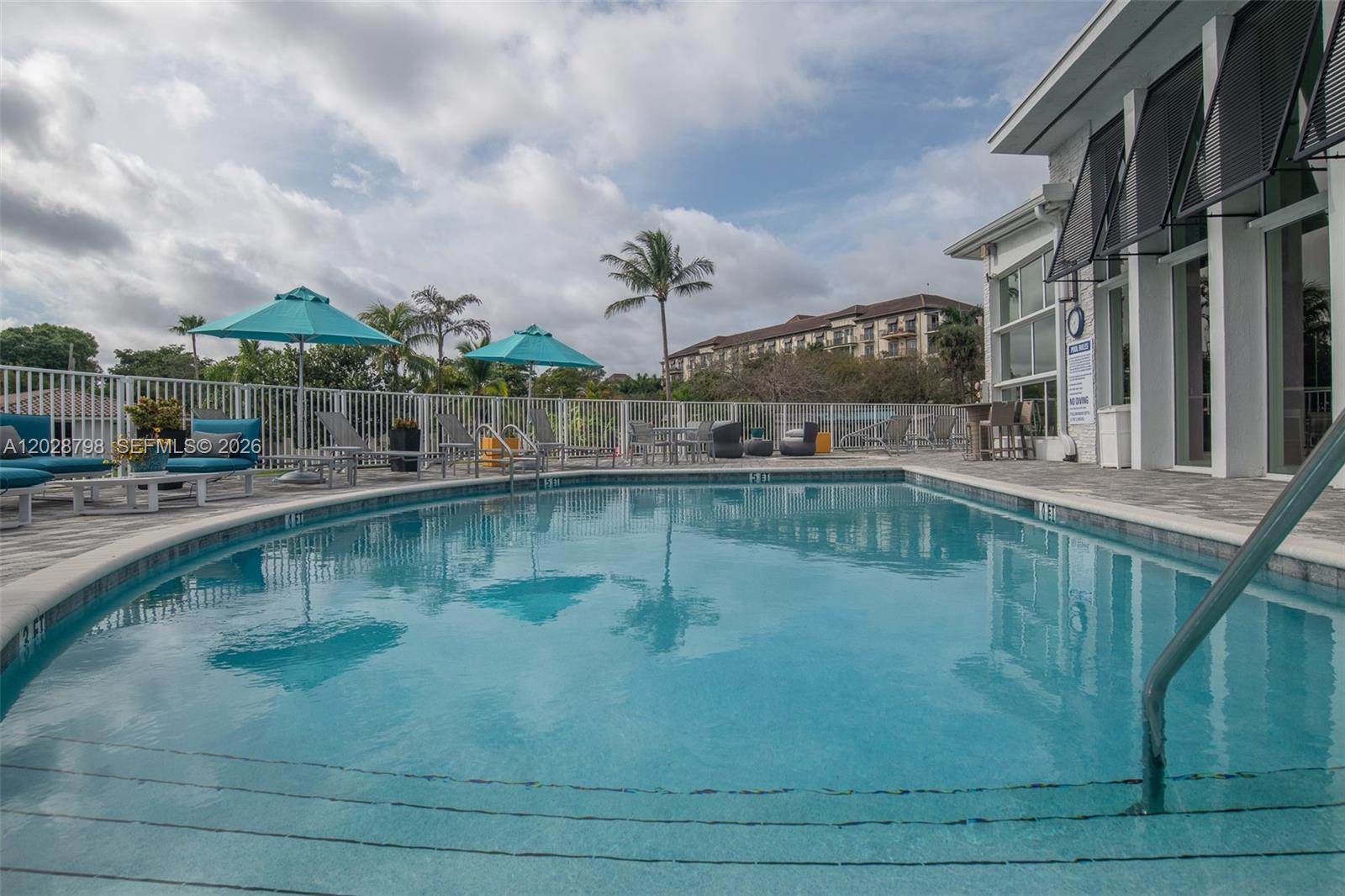 POINTE @ MIDDLE RIVER - Residential