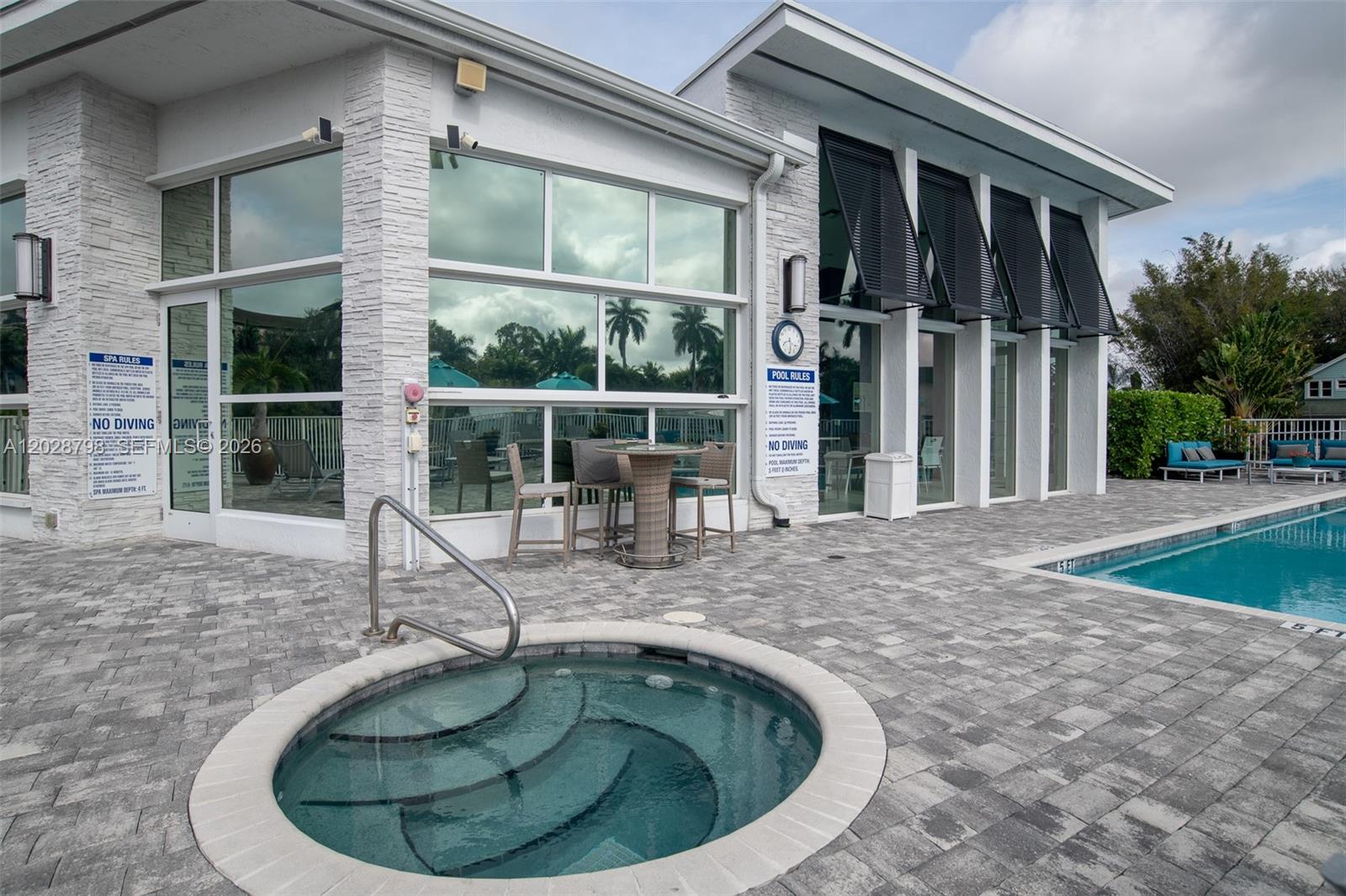 POINTE @ MIDDLE RIVER - Residential