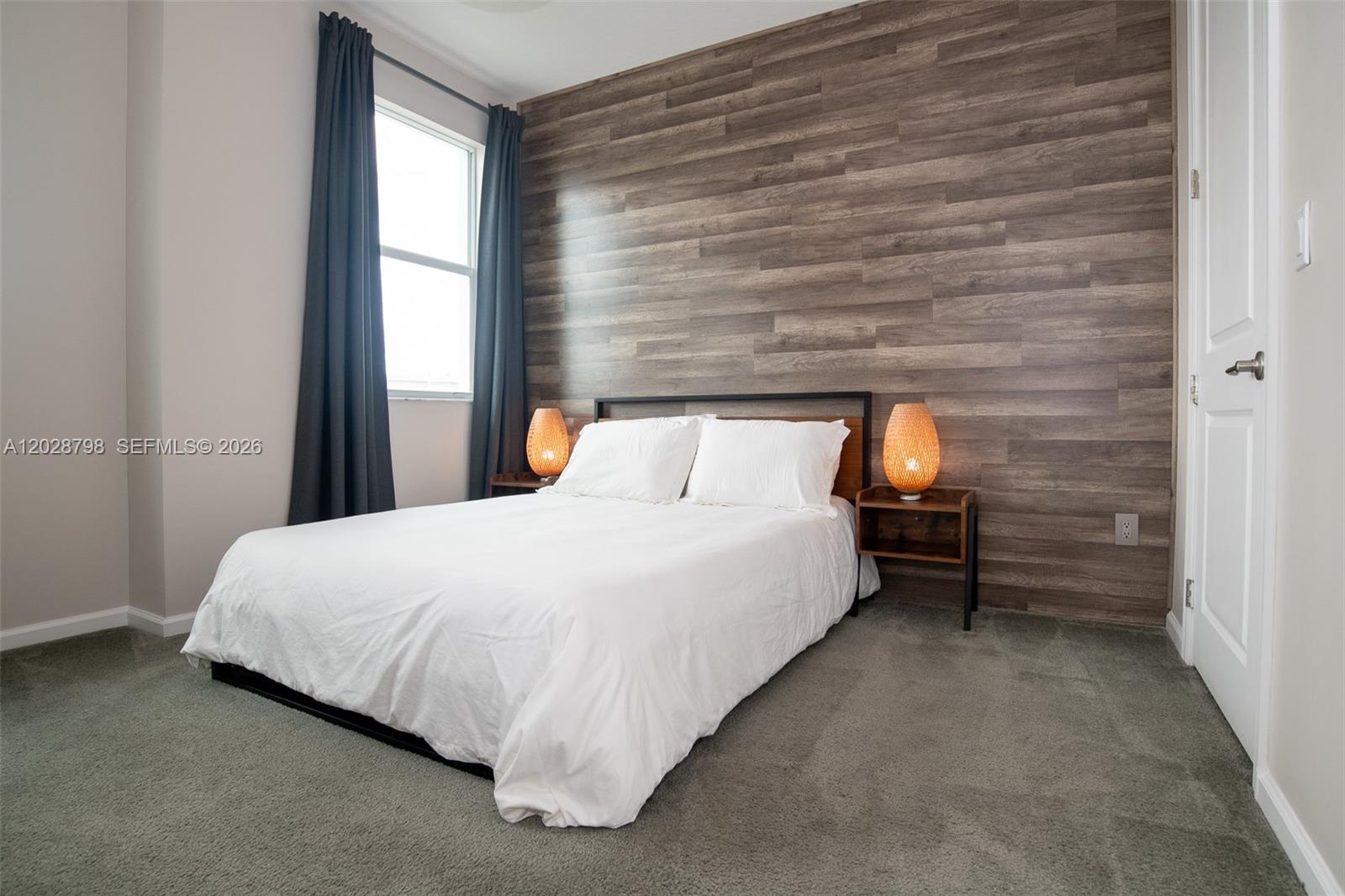 POINTE @ MIDDLE RIVER - Residential