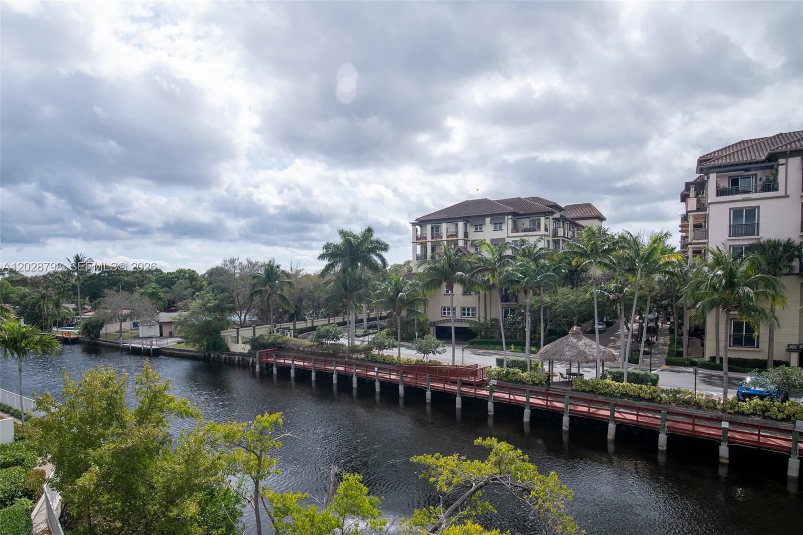 POINTE @ MIDDLE RIVER - Residential
