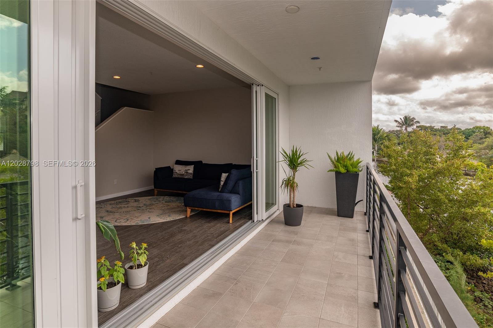 POINTE @ MIDDLE RIVER - Residential