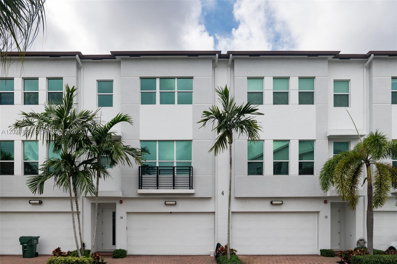 POINTE @ MIDDLE RIVER - Residential