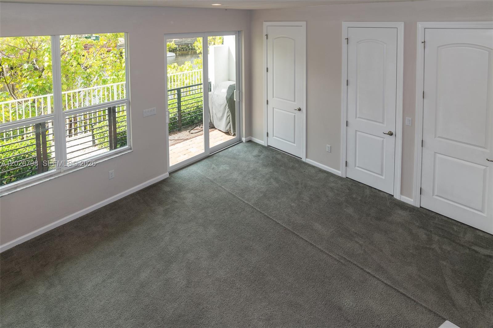 POINTE @ MIDDLE RIVER - Residential