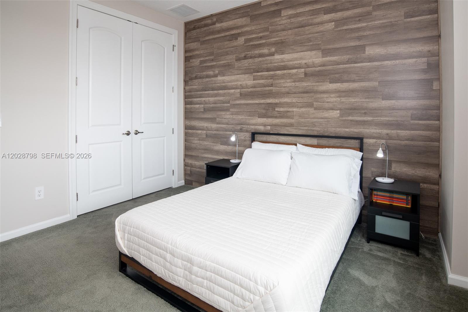 POINTE @ MIDDLE RIVER - Residential