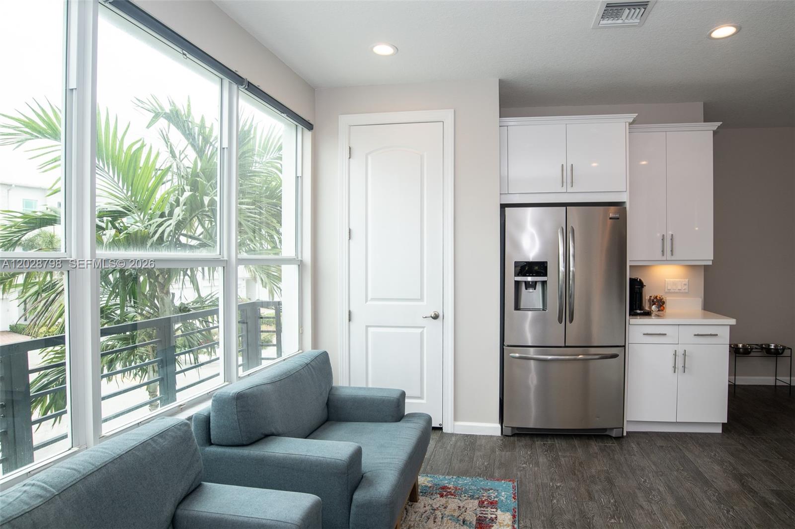 POINTE @ MIDDLE RIVER - Residential