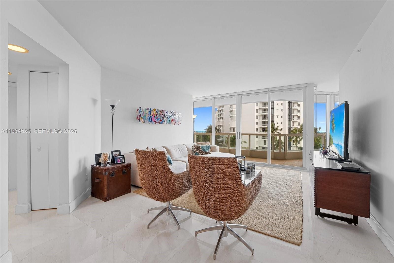 SOUTH TOWER AT THE POINT - Residential