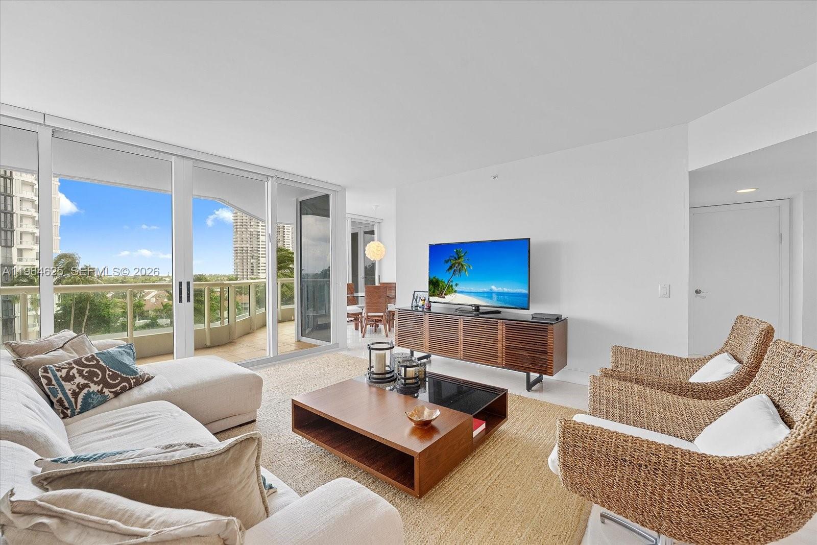 SOUTH TOWER AT THE POINT - Residential