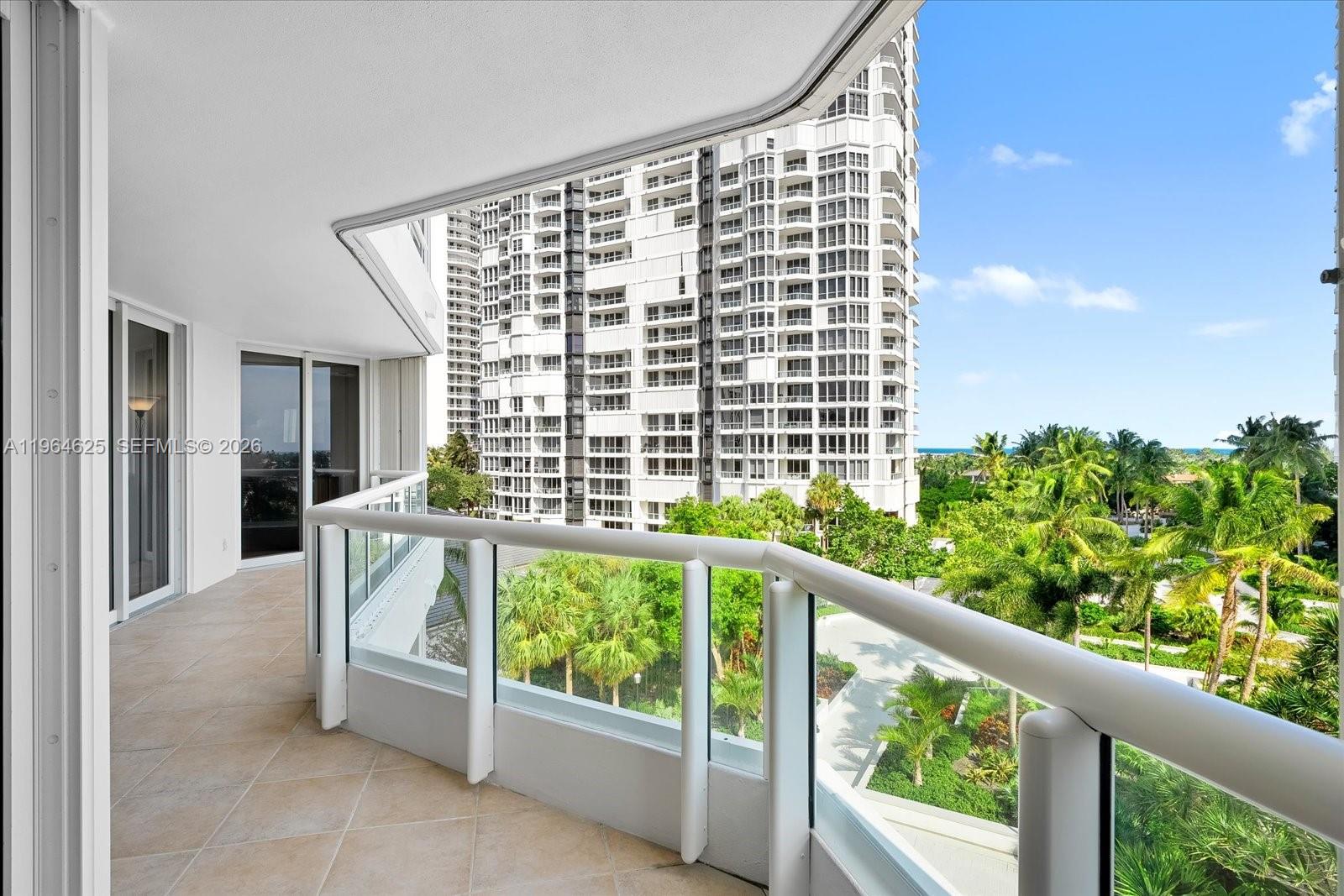 SOUTH TOWER AT THE POINT - Residential