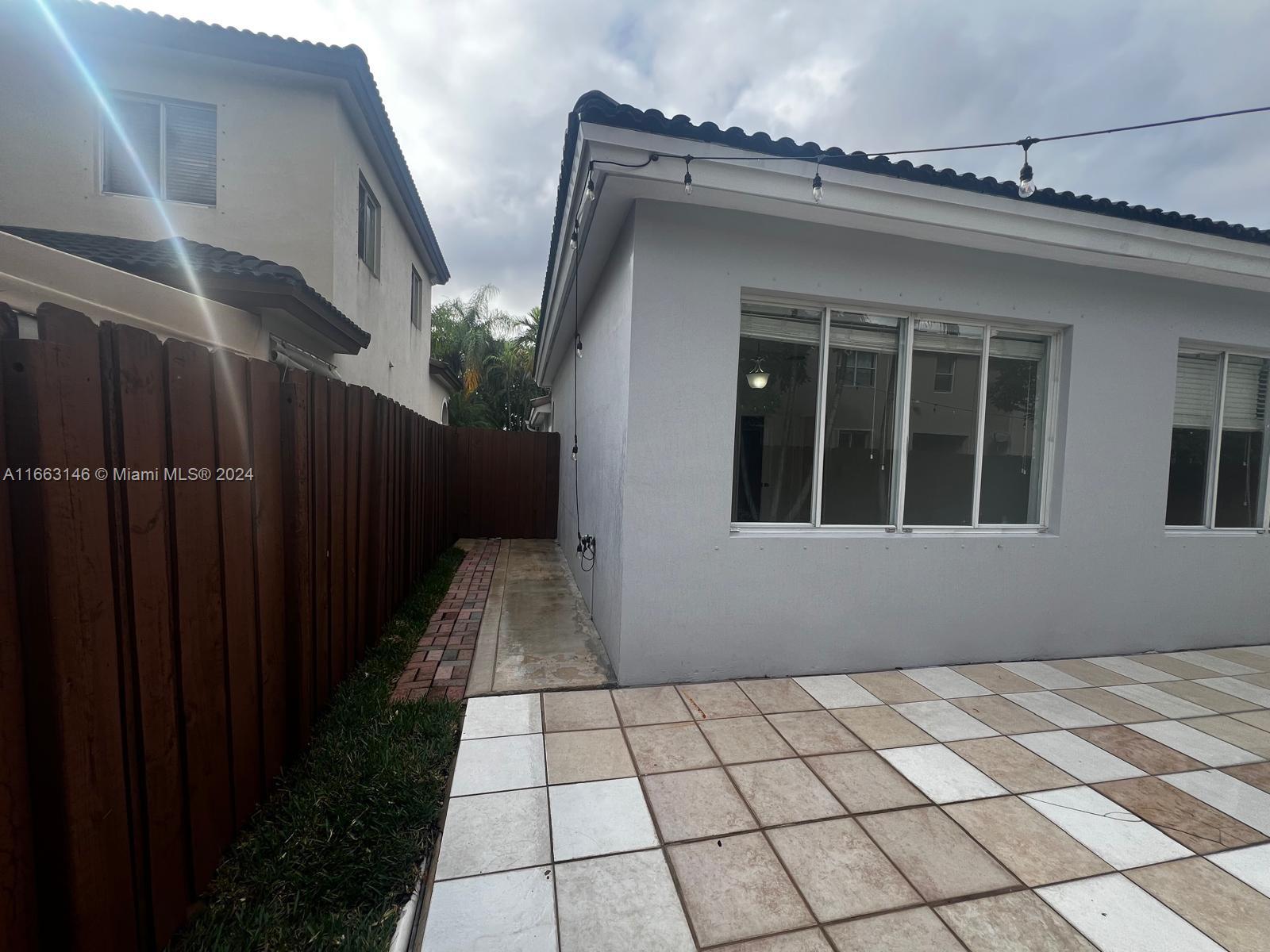 EFM ESTATES SEC 1 - Residential Lease