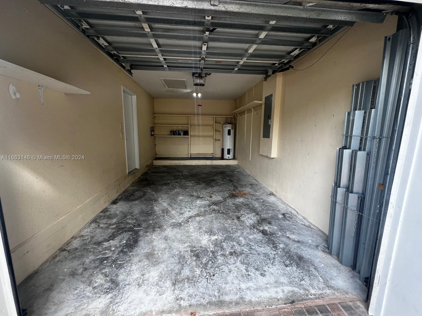 EFM ESTATES SEC 1 - Residential Lease