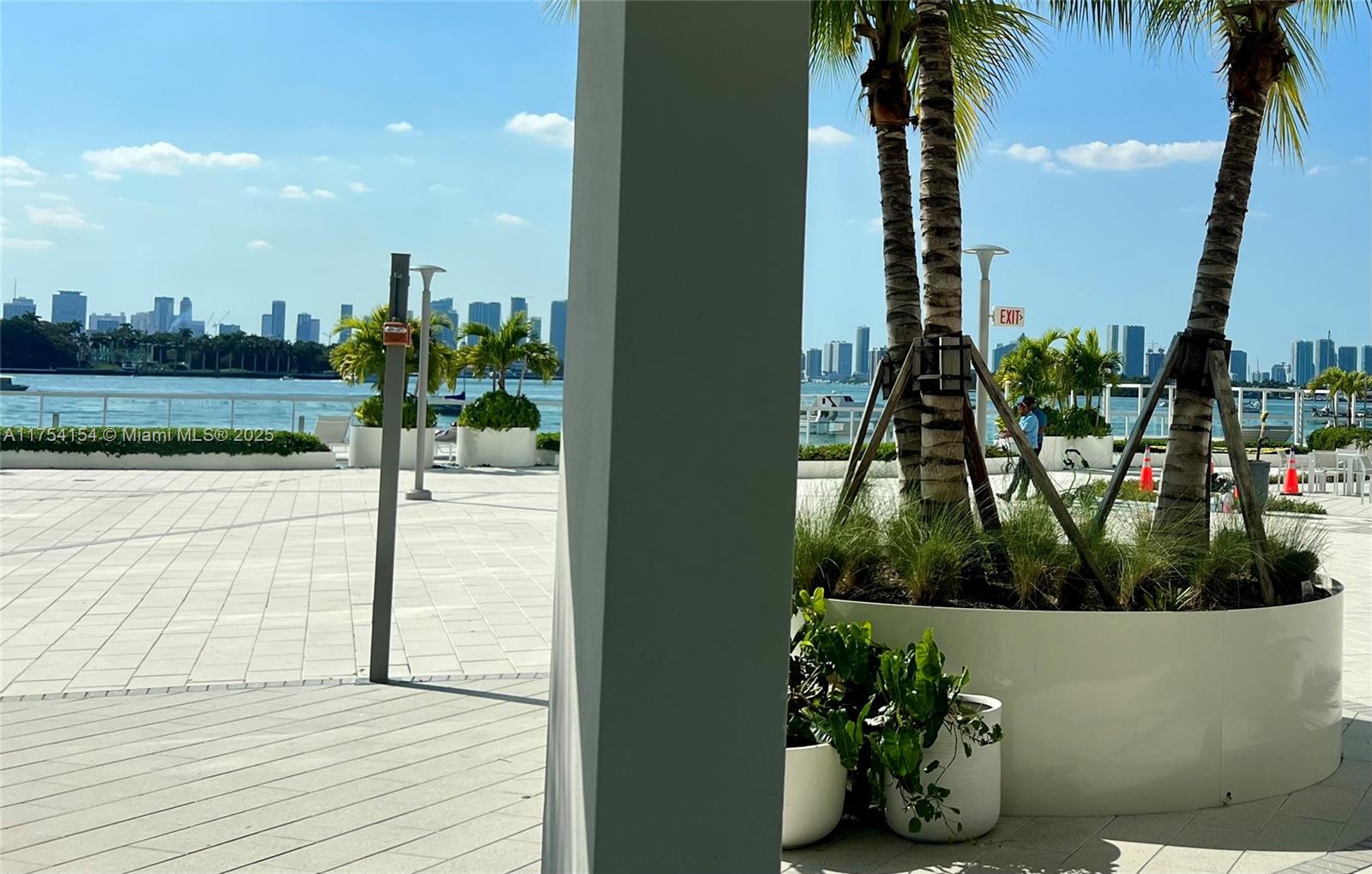 MIRADOR 1000 CONDO - Residential