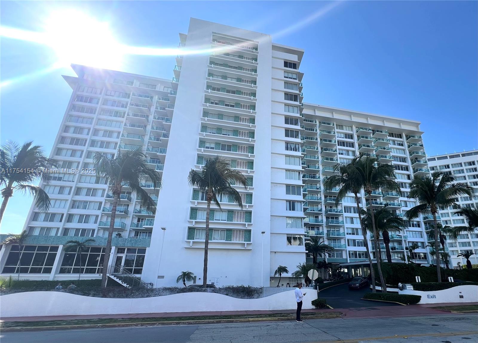 MIRADOR 1000 CONDO - Residential