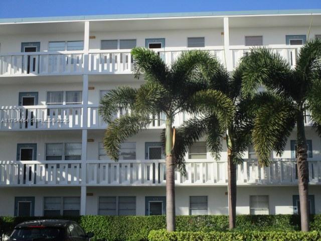 EXETER AT CENTURY VILLAGE - Residential