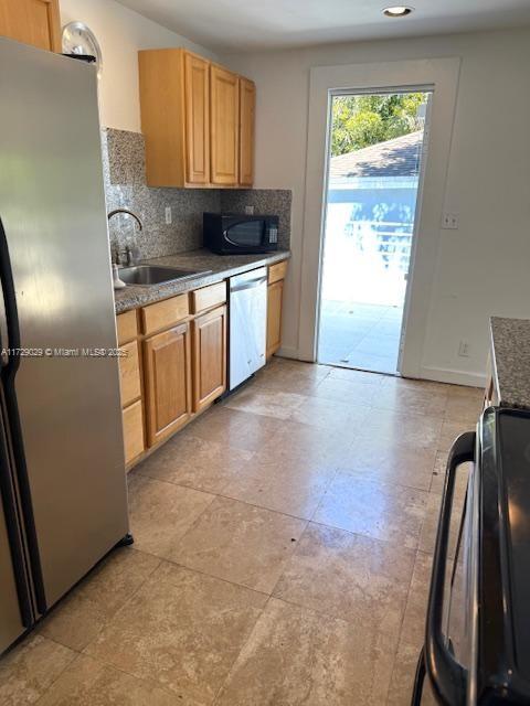 OCEAN VIEW HEIGHTS - Residential Lease