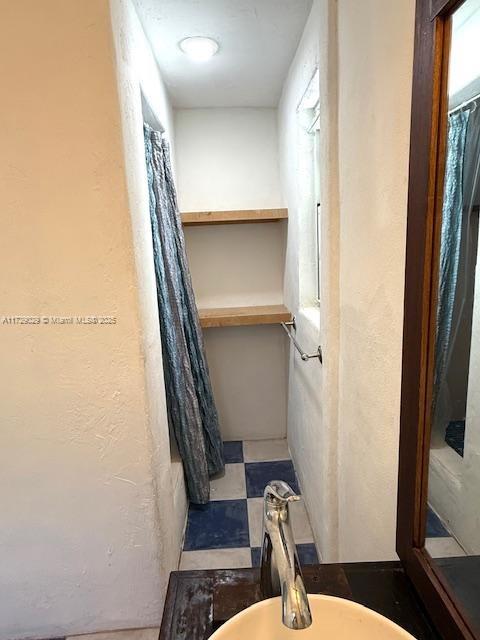 OCEAN VIEW HEIGHTS - Residential Lease