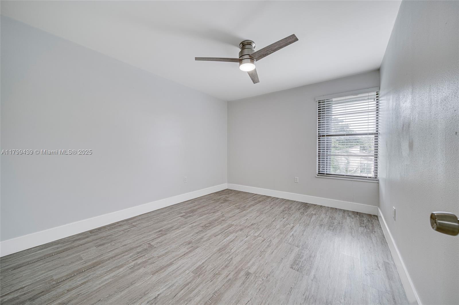 BRIAR LAKE - Residential Lease