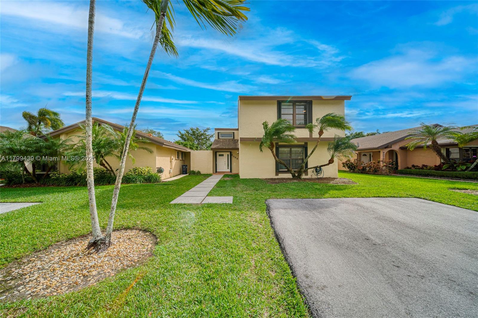 BRIAR LAKE - Residential Lease