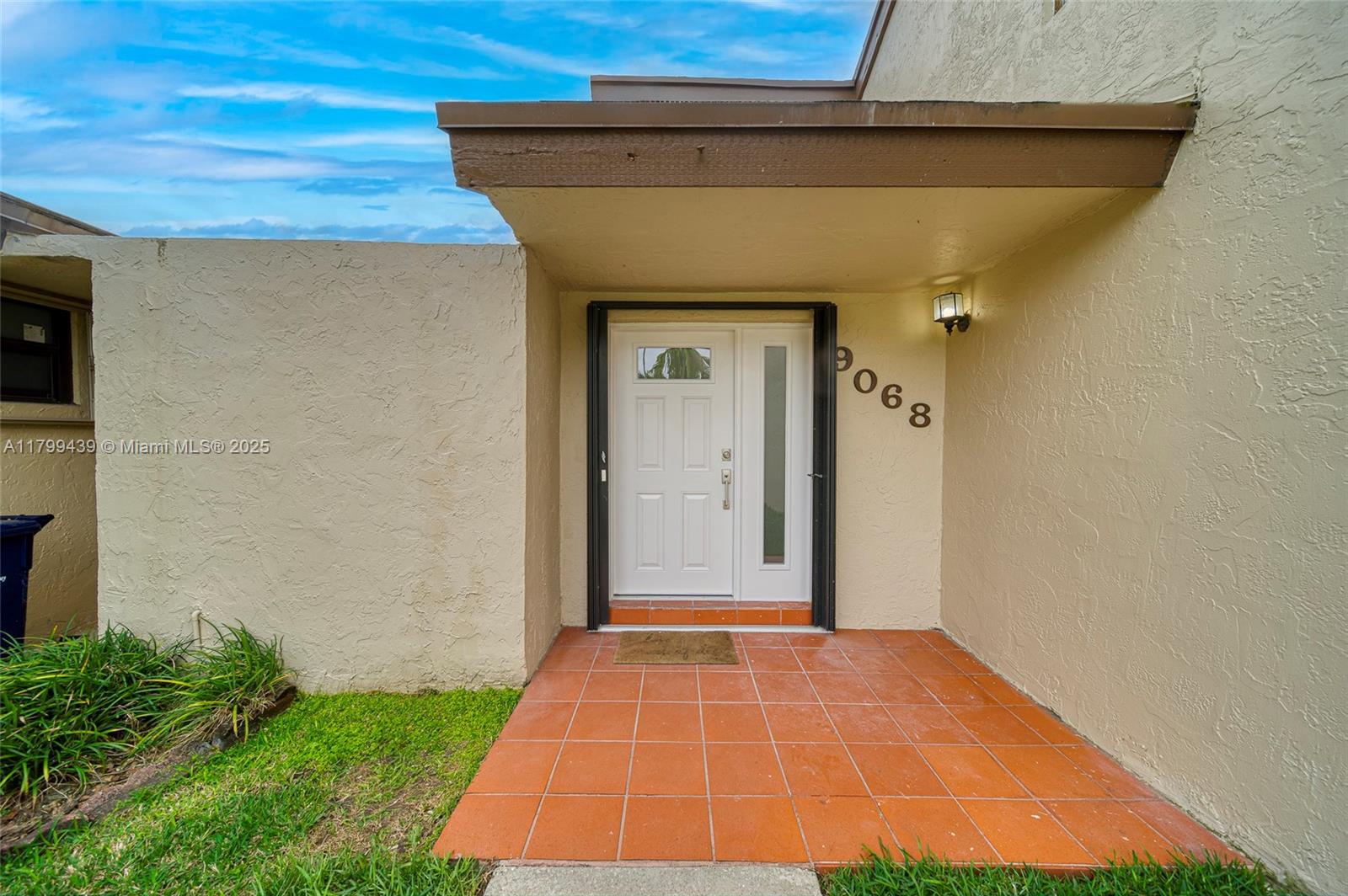 BRIAR LAKE - Residential Lease