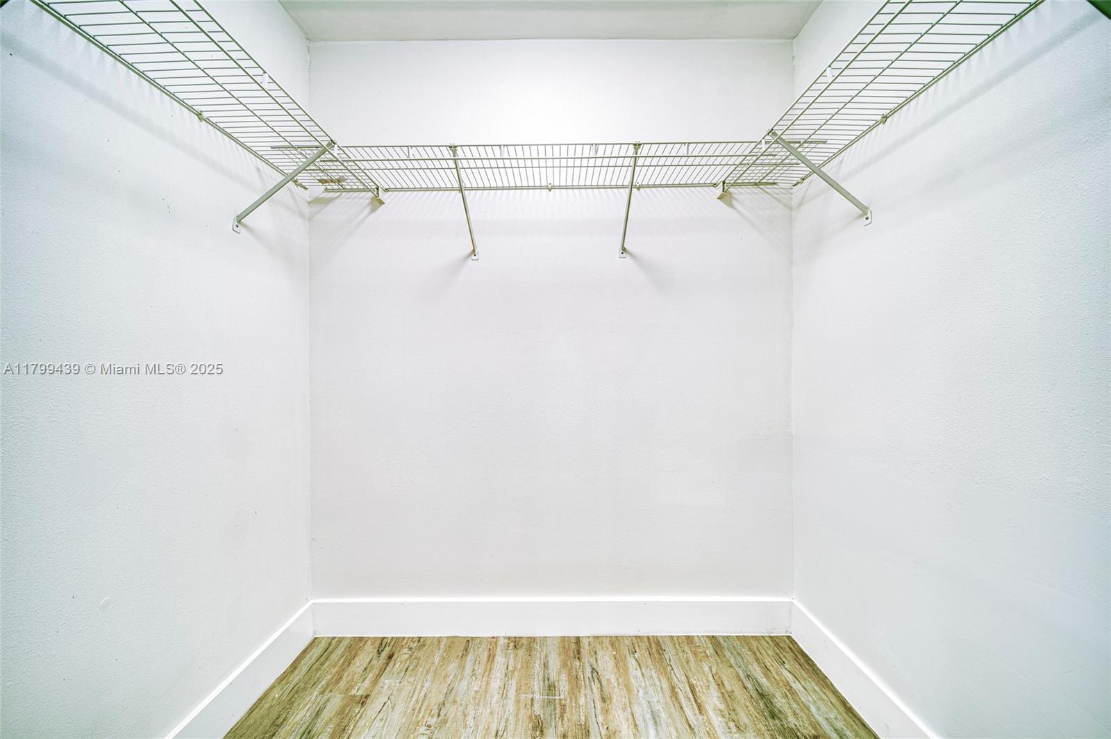 BRIAR LAKE - Residential Lease