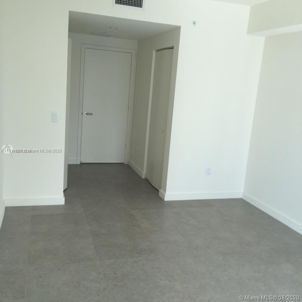 1100 MILLECENTO RESIDENCE - Residential