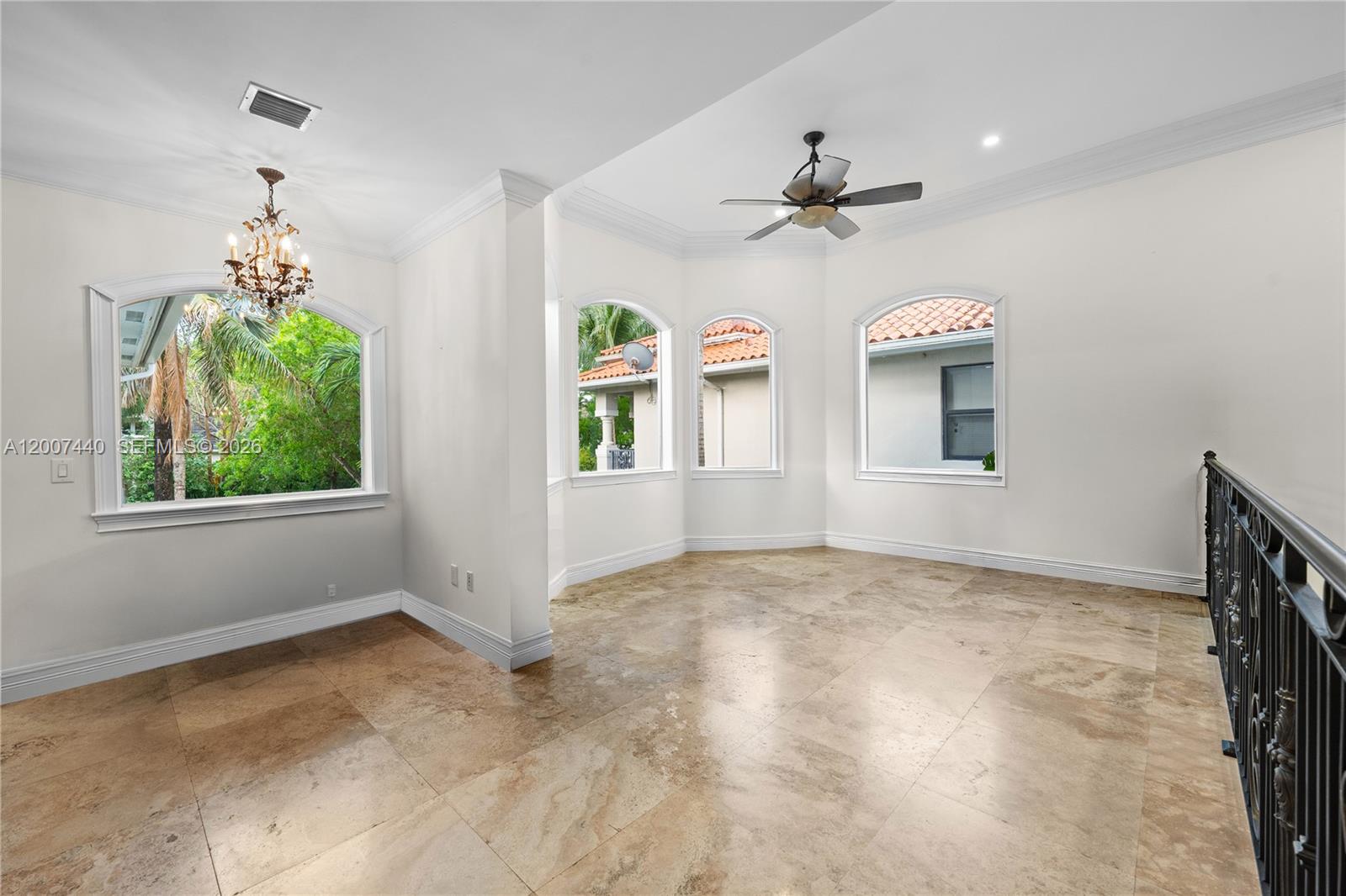 COCONUT GROVE MANOR - Residential