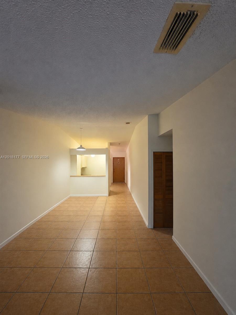 SUNSET CONDOR PH I - Residential